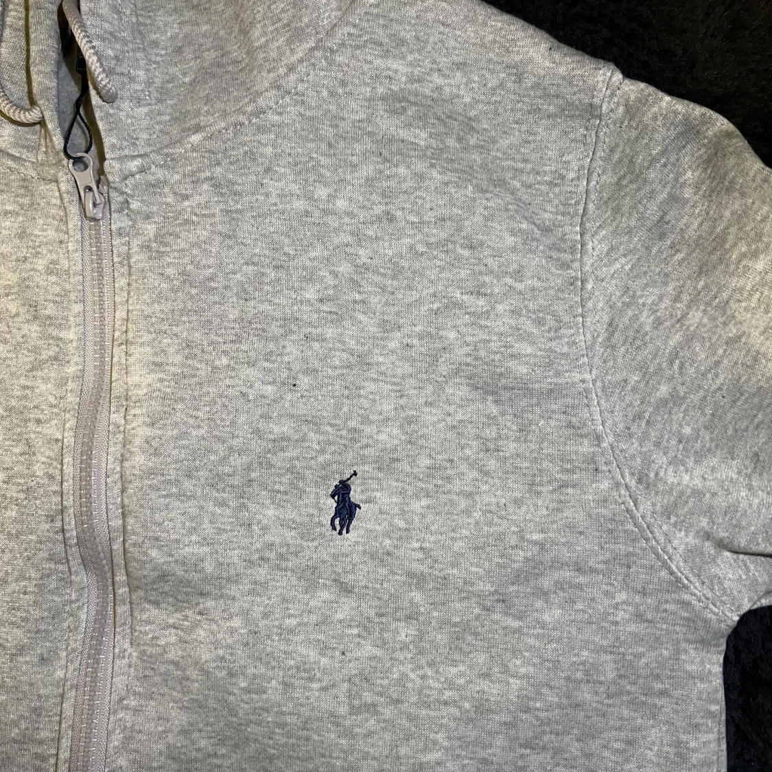 Grå hoodie från Polo Ralph Lauren - 2