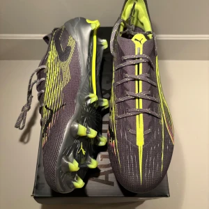 Puma fotbollsskor  - Säljer dessa puma skorna i 41. Helt nya med box. Pris går att diskutera. 