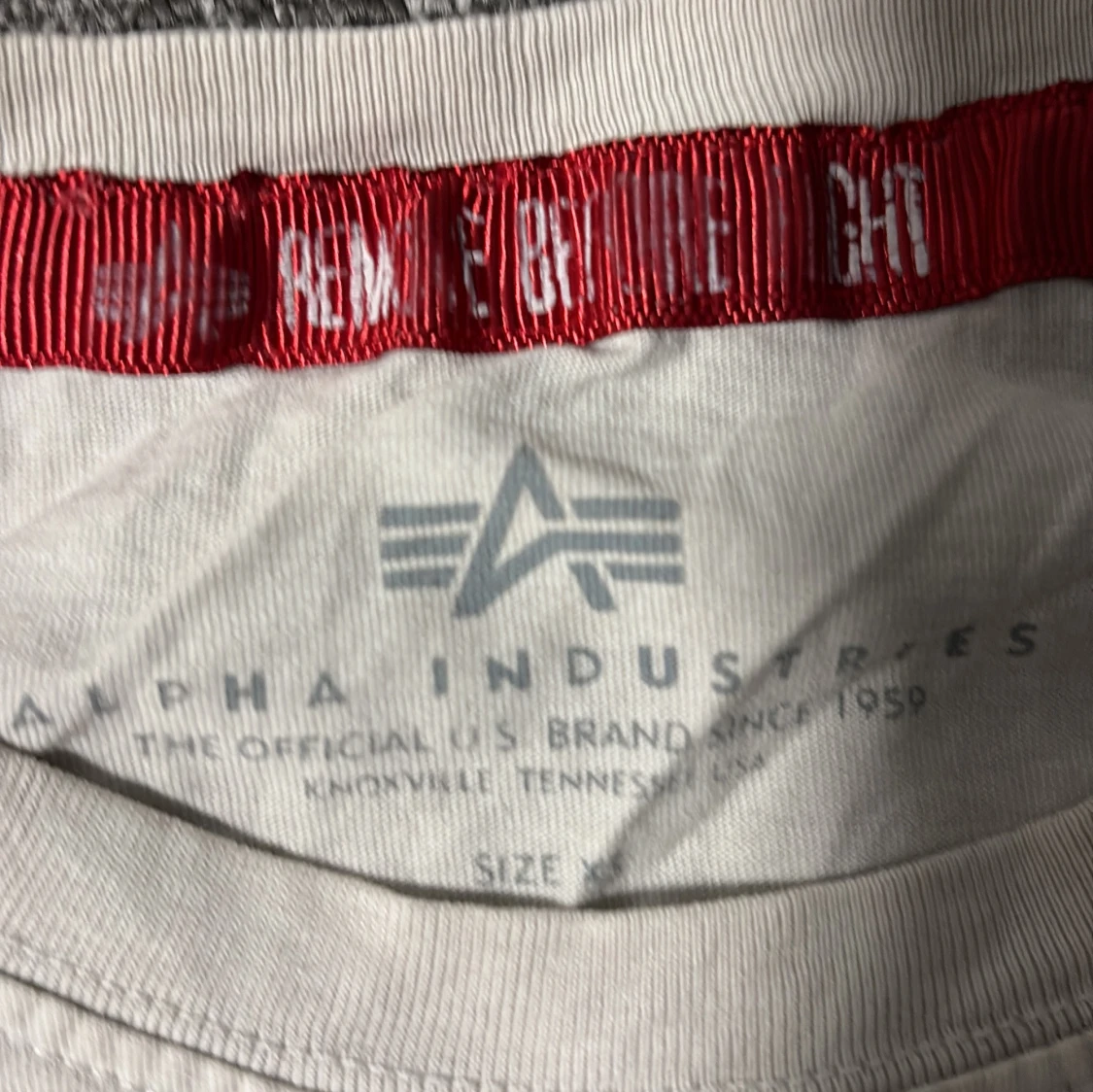 Vit Alpha Industries t-shirt med tryck - 2