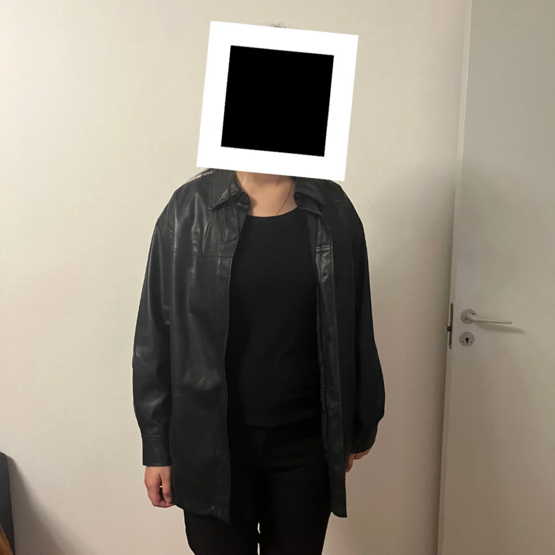 Svart oversized skinnjacka - 2