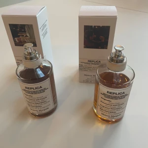 Parfym/samples/splittar - Parfymsamples i storlekar 2ml/5ml/10ml. Kan skickas för 25kr; Maison Margiela Jazz Club 40/75/130kr; Maison Margiela Coffee Break 30/60/110kr; Hugo Boss The Scent 30/60/110kr; Versace Eros Flame 30/50/90kr