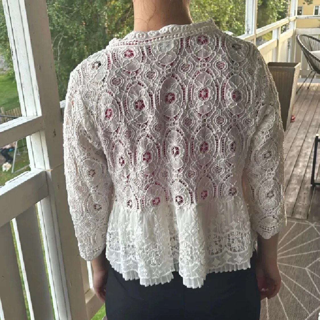 Vit spetskofta från Esmé - 1