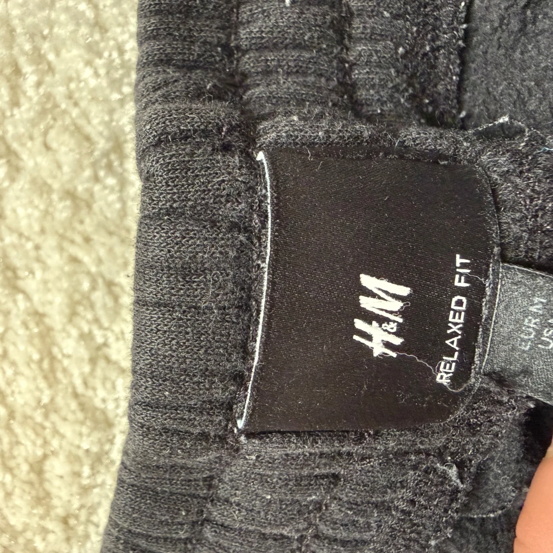 Svarta mjukisbyxor från H&M Relaxed Fit - 1