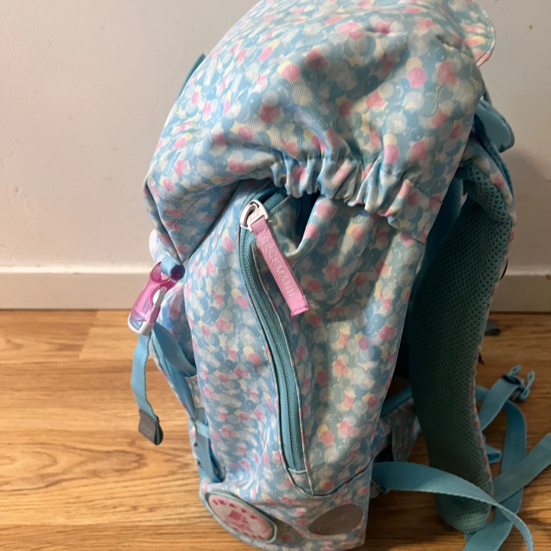 Pastellblå Beckmann ryggsäck med kattmotiv - 4