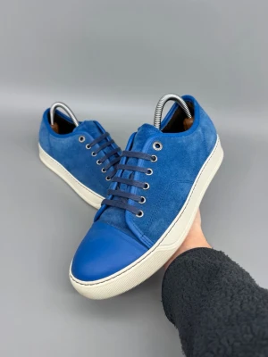 Lanvin Captoe Skor | 41 - Ruggigt feta Lanvins i blå färg. Storlek 6, passar 41. Endast skor ingår 