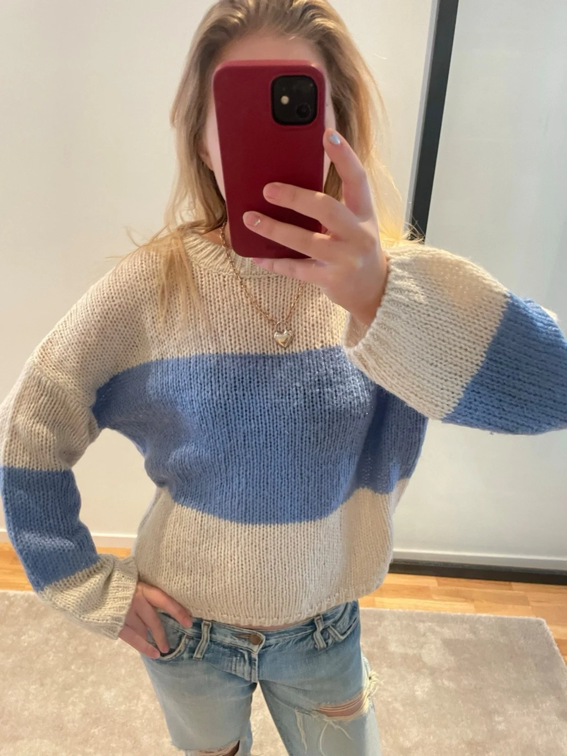 Randig stickad tröja i blått och vitt - 3