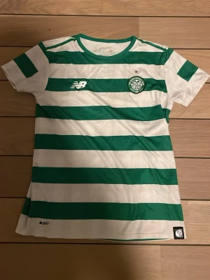 Celtic hemma tröja retro - Den e i bra skick, köpt från Scotland 