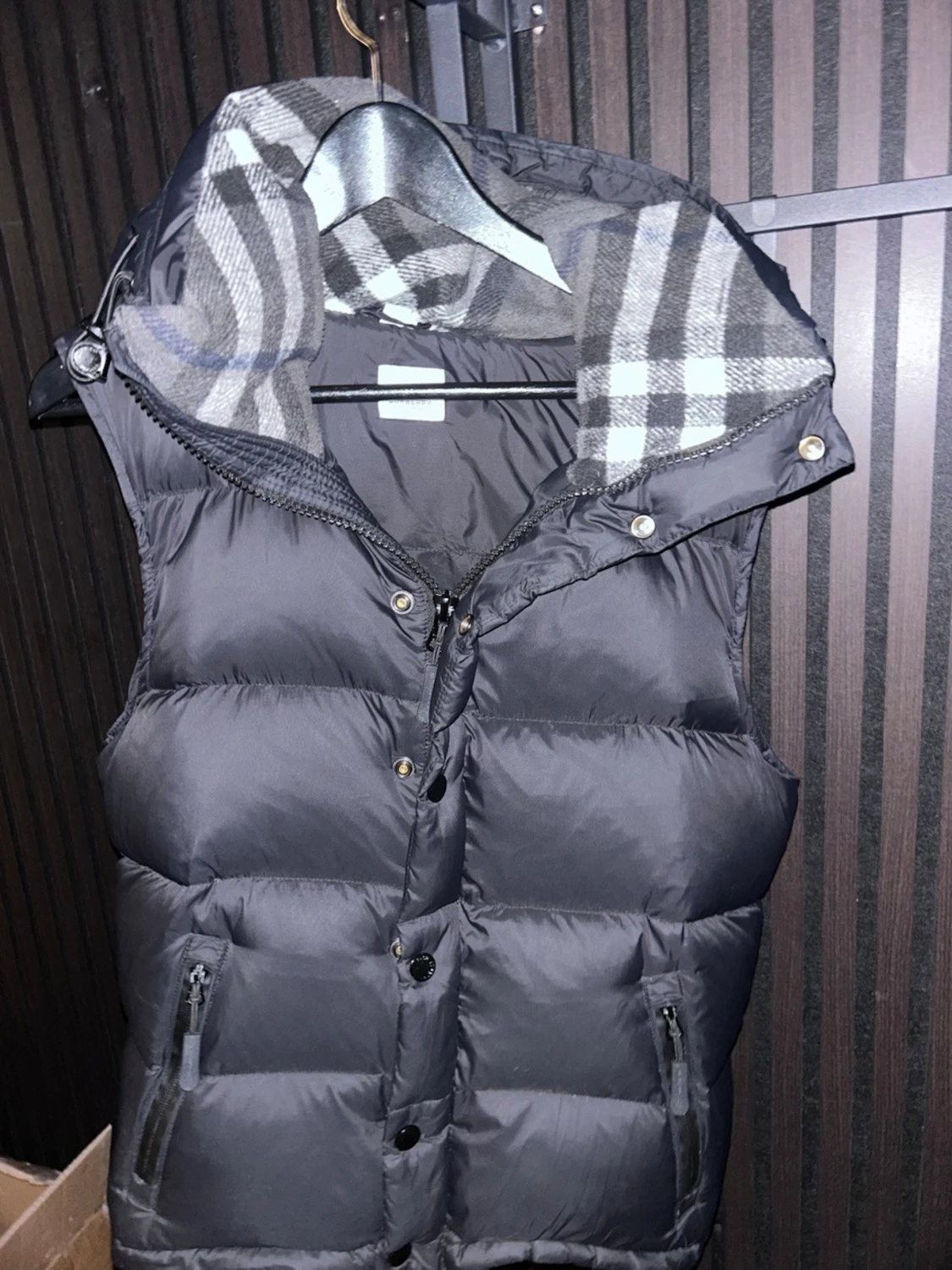 Svart pufferjacka från Burberry - 1