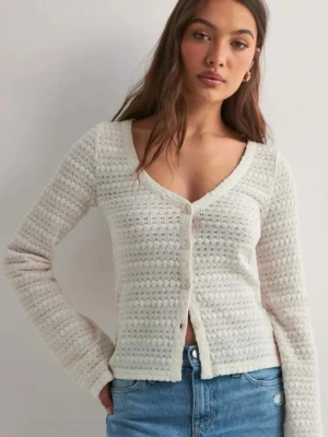 Kofta - Sjukt fin kofta från Nelly som aldrig är använd. Koftan går inte längre att få tag på!🤍