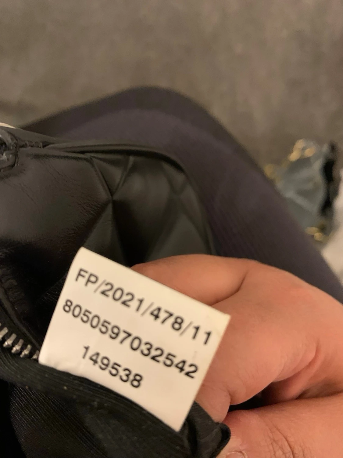 Svart quiltad axelväska från Furla - 3