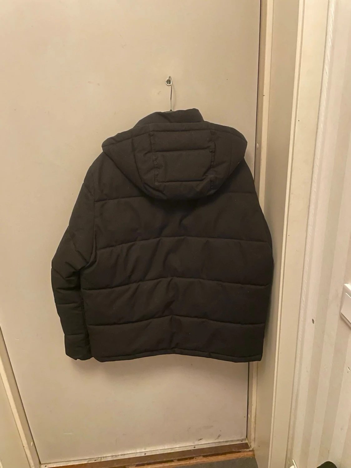 Svart pufferjacka från Hugo - 2
