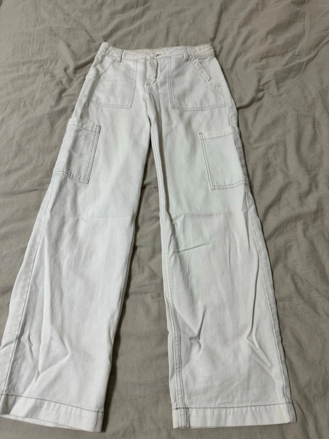 Vita cargopants med raka ben