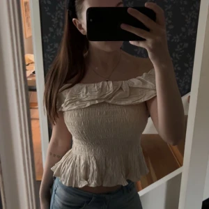 Off shoulder topp - prislappen kvar!💕💕💕