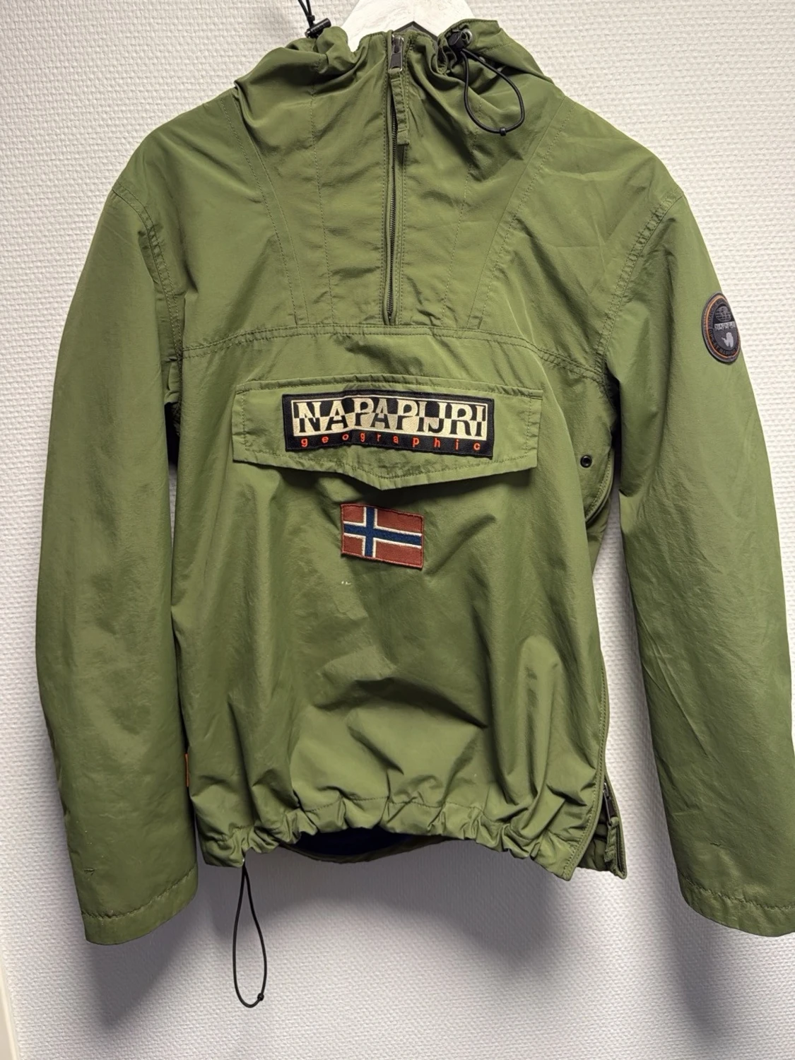 Grön vindjacka från Napapijri