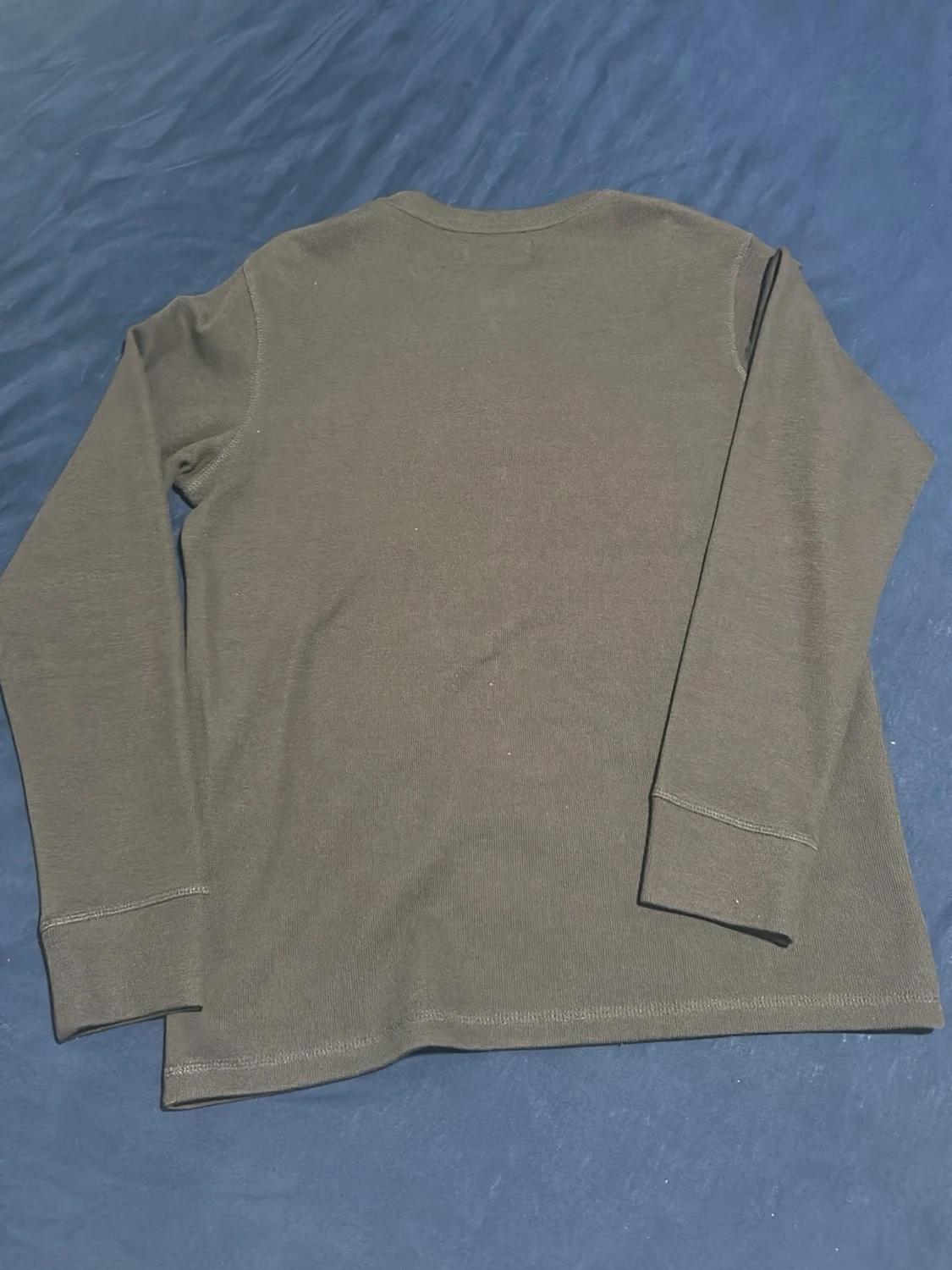 Mörkgrå långärmad henleytröja - 1