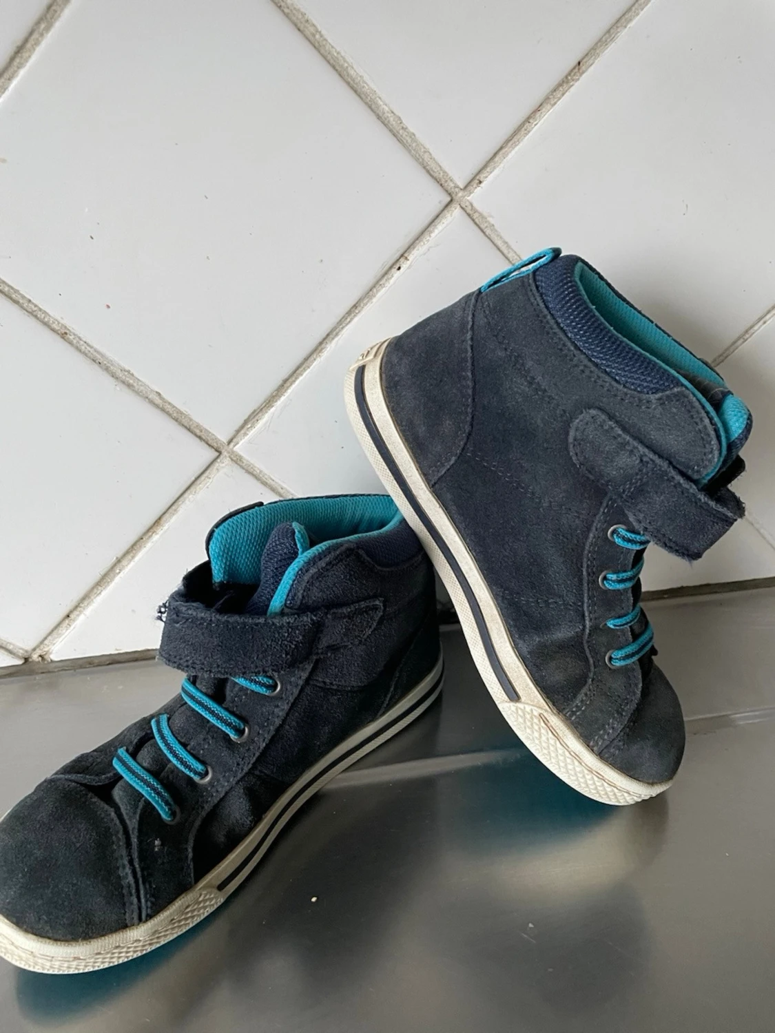 Mörkblå sneakers från Viking - 1