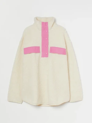 Vit teddyjacka med rosa detaljer - Mysig vit teddyjacka med rosa knappar och detaljer på bröstet! Super fin och trendig! 