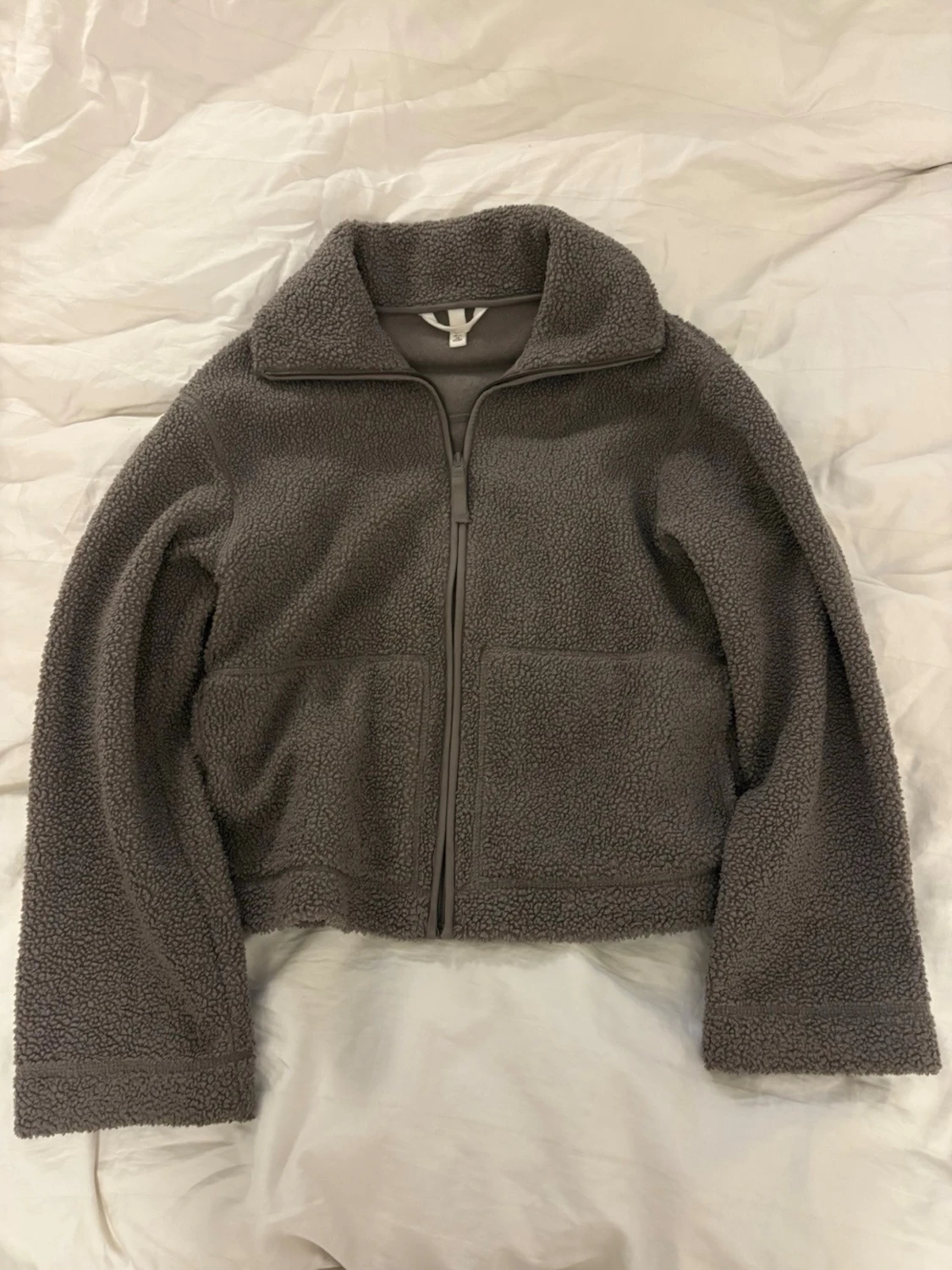 Brun teddyjacka från H&M med dragkedja