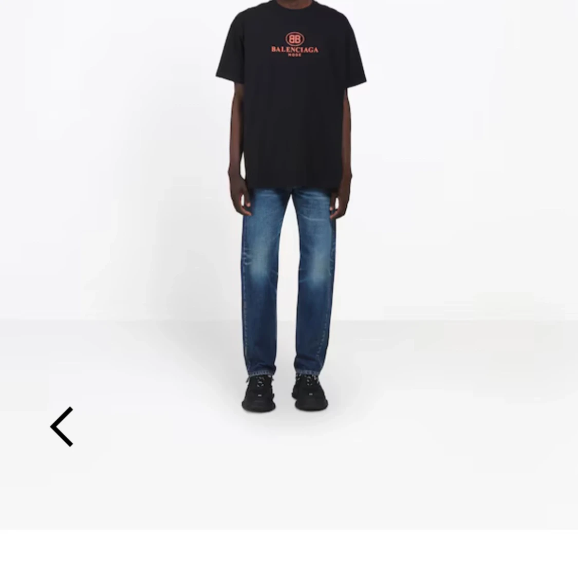 Svart Balenciaga t-shirt med röd logga - 4