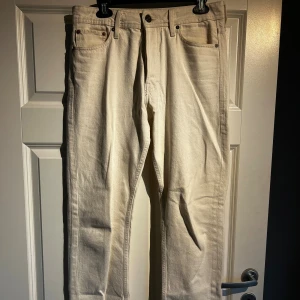  vita jeans straight fit - Jag är 185cm 80kg