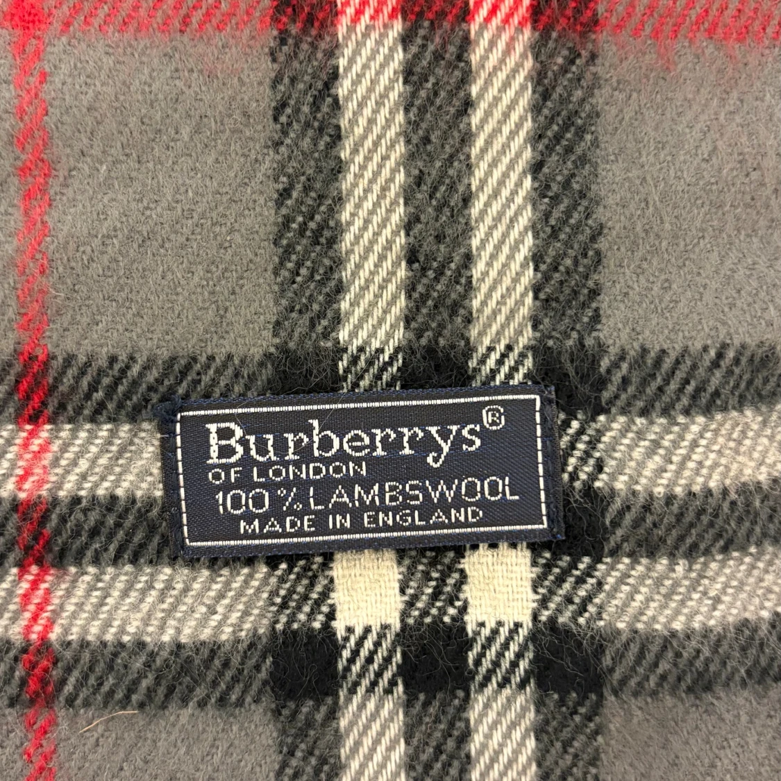 Rutig grå halsduk från Burberrys - 2