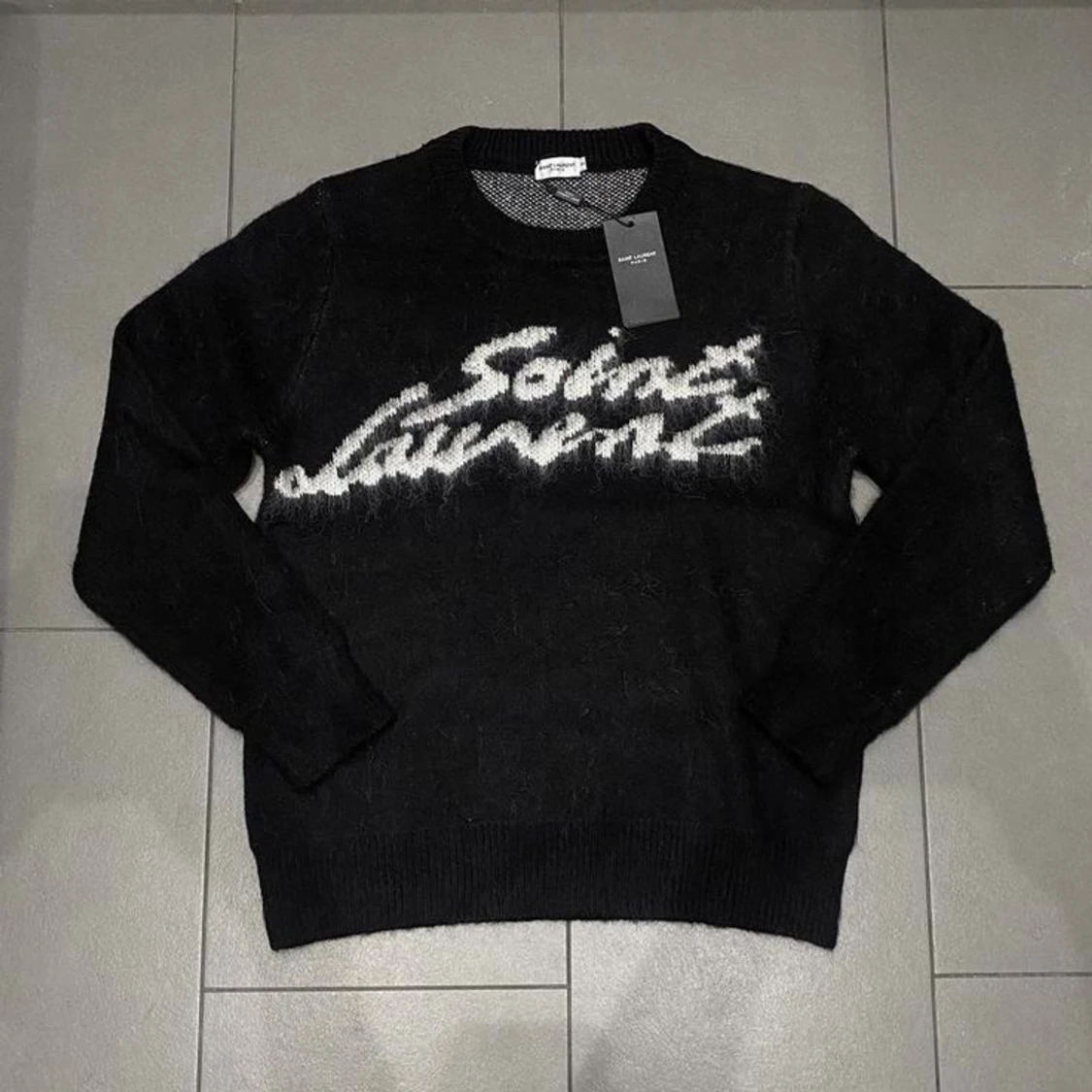 Svart stickad Saint Laurent tröja