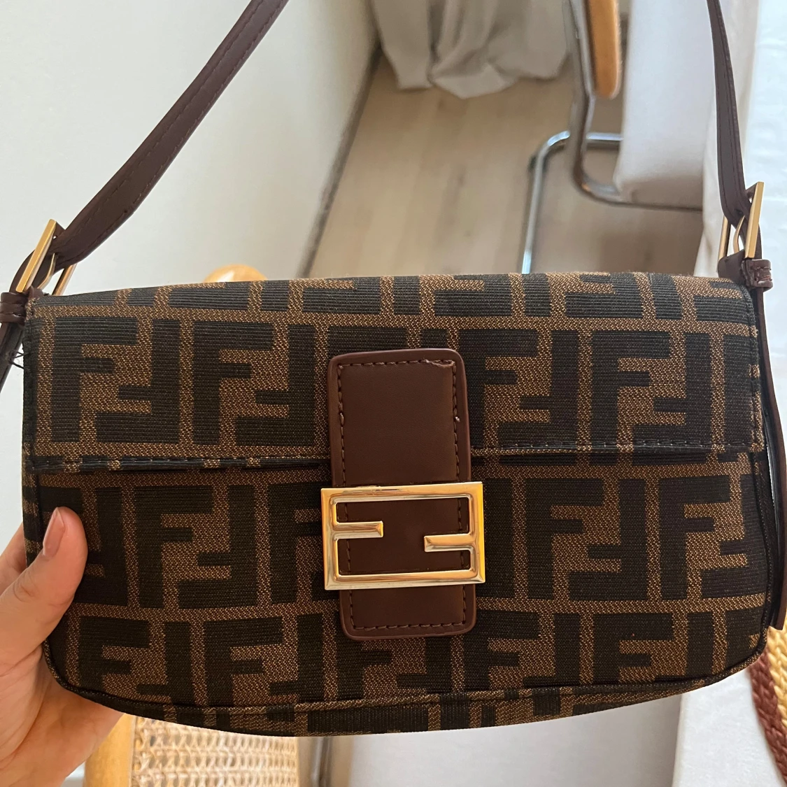 Liten axelväska - 1