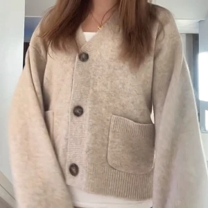 Uniqlo kofta - Bra kvalité och superskön!! Pris kan diskuteras!! Nypris 499kr 