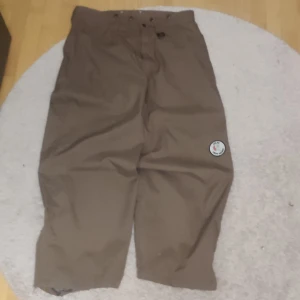 Bruna Skidbyxor - Baggy skidbyxor i storlek XL