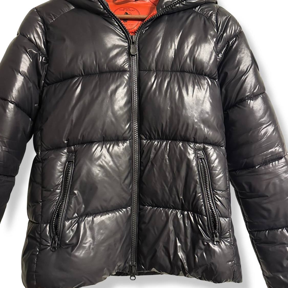 Svart pufferjacka från Save The Duck