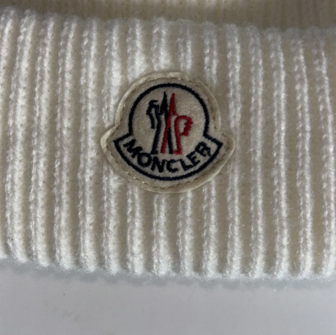 Vit Moncler mössa - 3