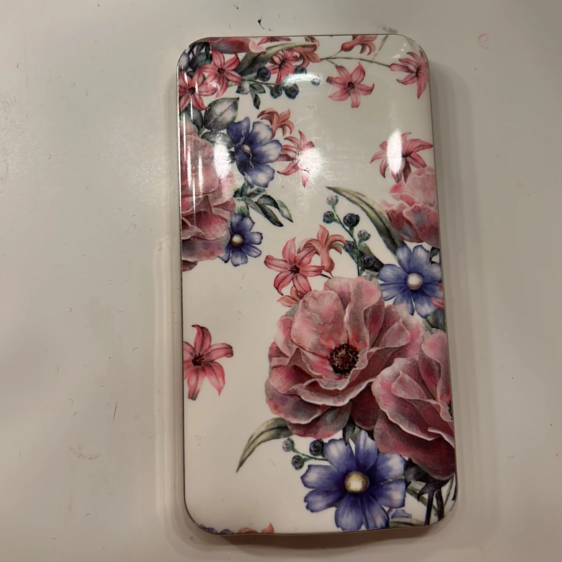 Powerbank med blommönster - 3