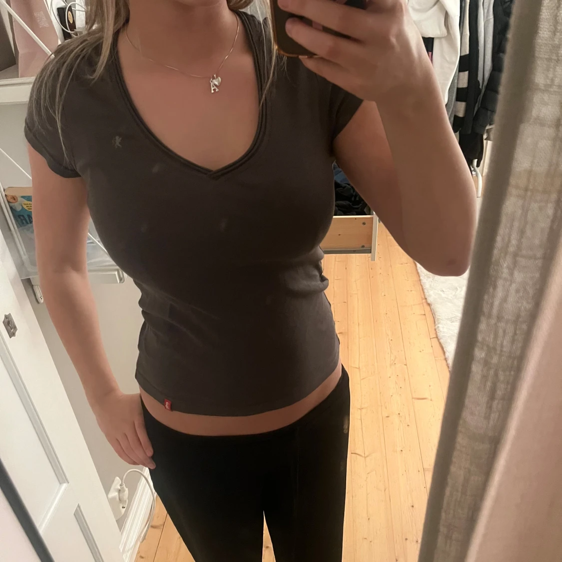 Brun v-ringad topp från EDC by Esprit - 2