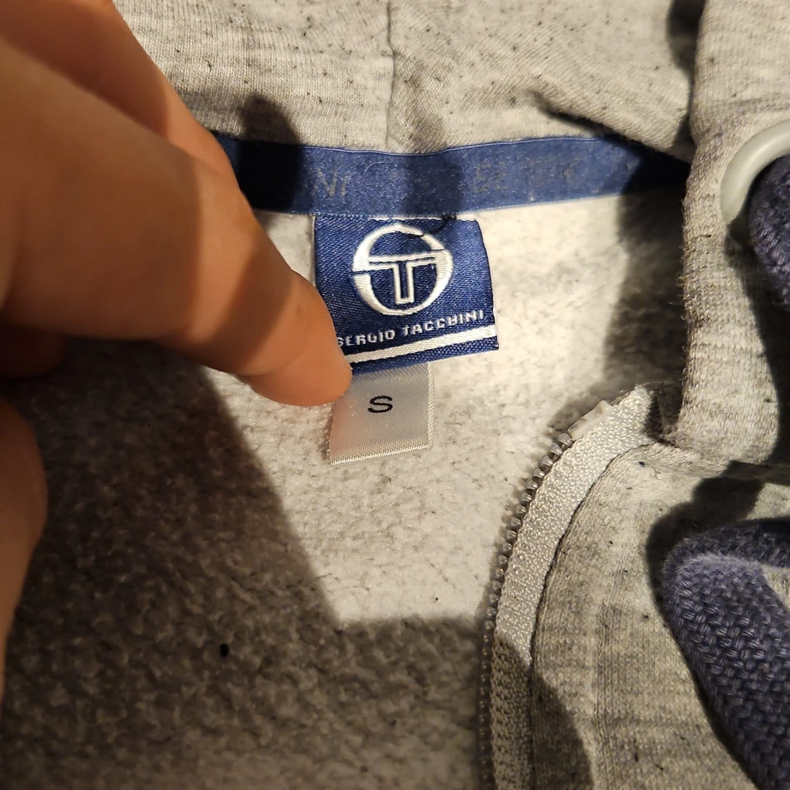 Grå hoodie från Sergio Tacchini S - 2