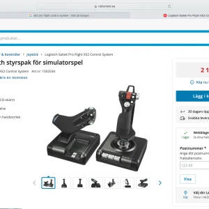 Logitech Saitek Pro Flight X52 Control System - Gasreglage - Logitech Saitek Pro Flight X52 är ett avancerat styrspak- och throttle-system för flygsimulatorer. Ergonomisk design, många programmerbara knappar och LCD-display. Produkten ser ut att vara i gott skick utan synliga defekter eller större slitage.