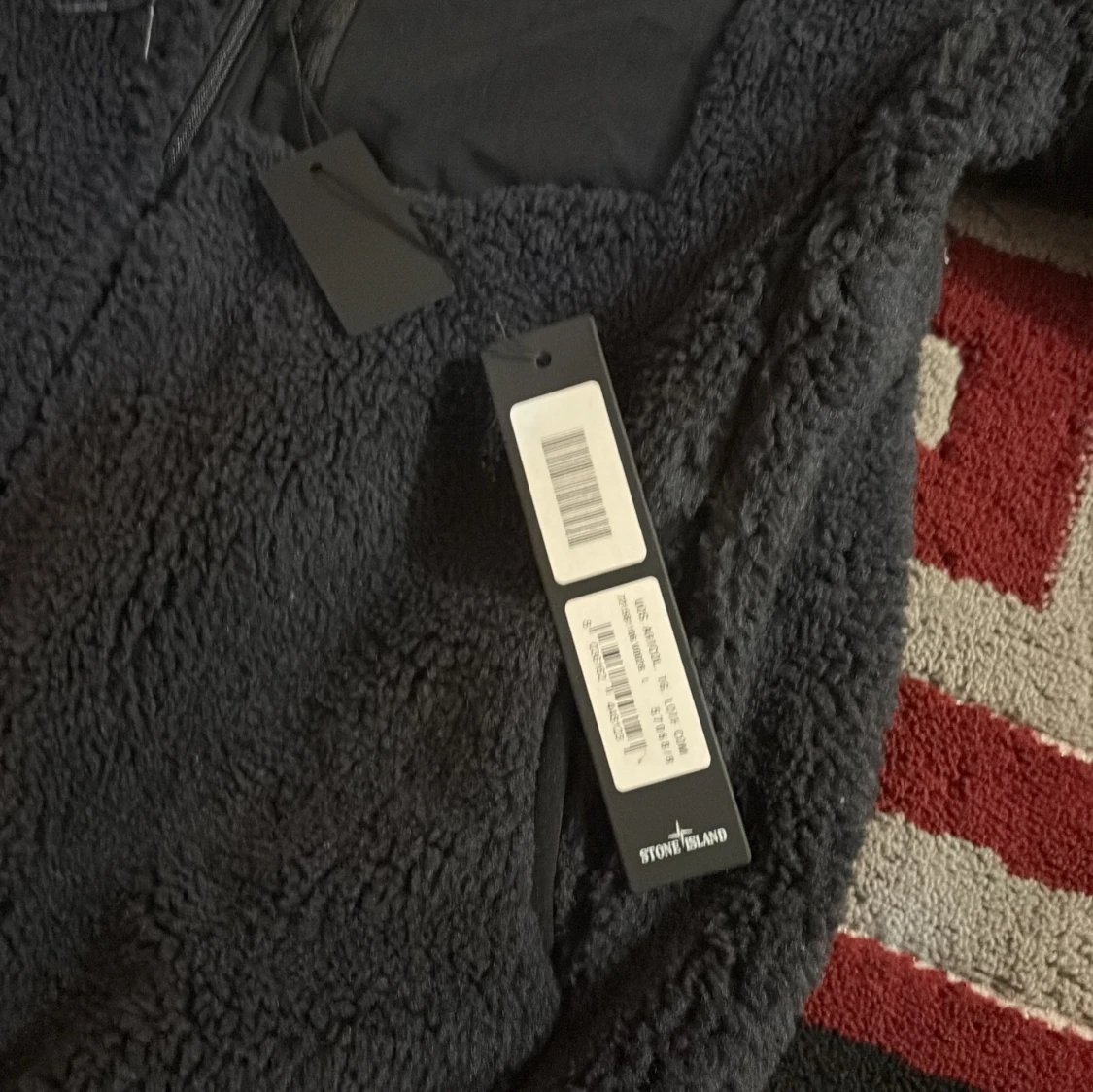 Svart teddyjacka från Stone Island - 1