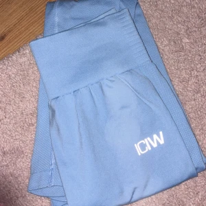 Iciw tights - Supersnygga tights från iciw, säljer då dom inte kommer till användning 💕