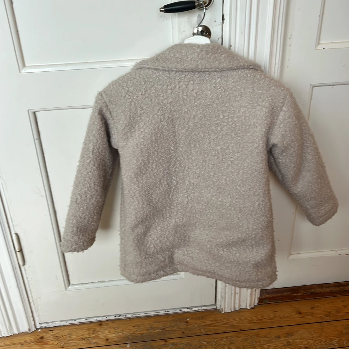 Beige teddyjacka från Name It, stl 128 - 2