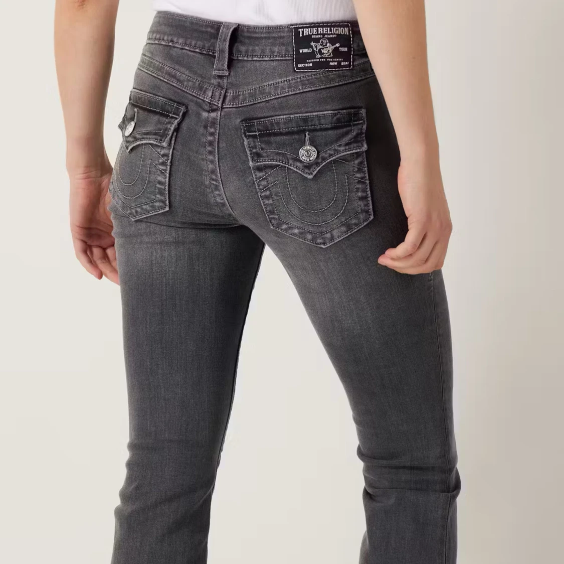 Svarta lÄgmidjade True religion jeans