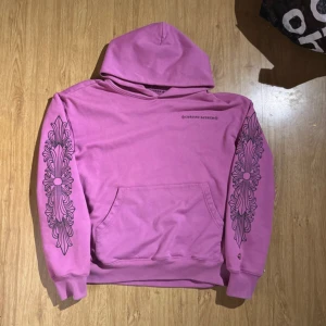 Lila hoodie från Chrome Hearts - Chrome hearts mattyboy spiderweb. S men passar M-L