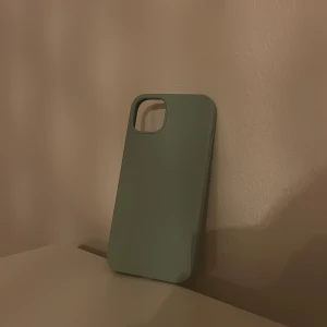Mobilskal - Turkost mobilskal till iPhone 14 Pro Max. Helt nytt då jag råkade beställa fel storlek och det ej går att lämna tillbaka. ❣️