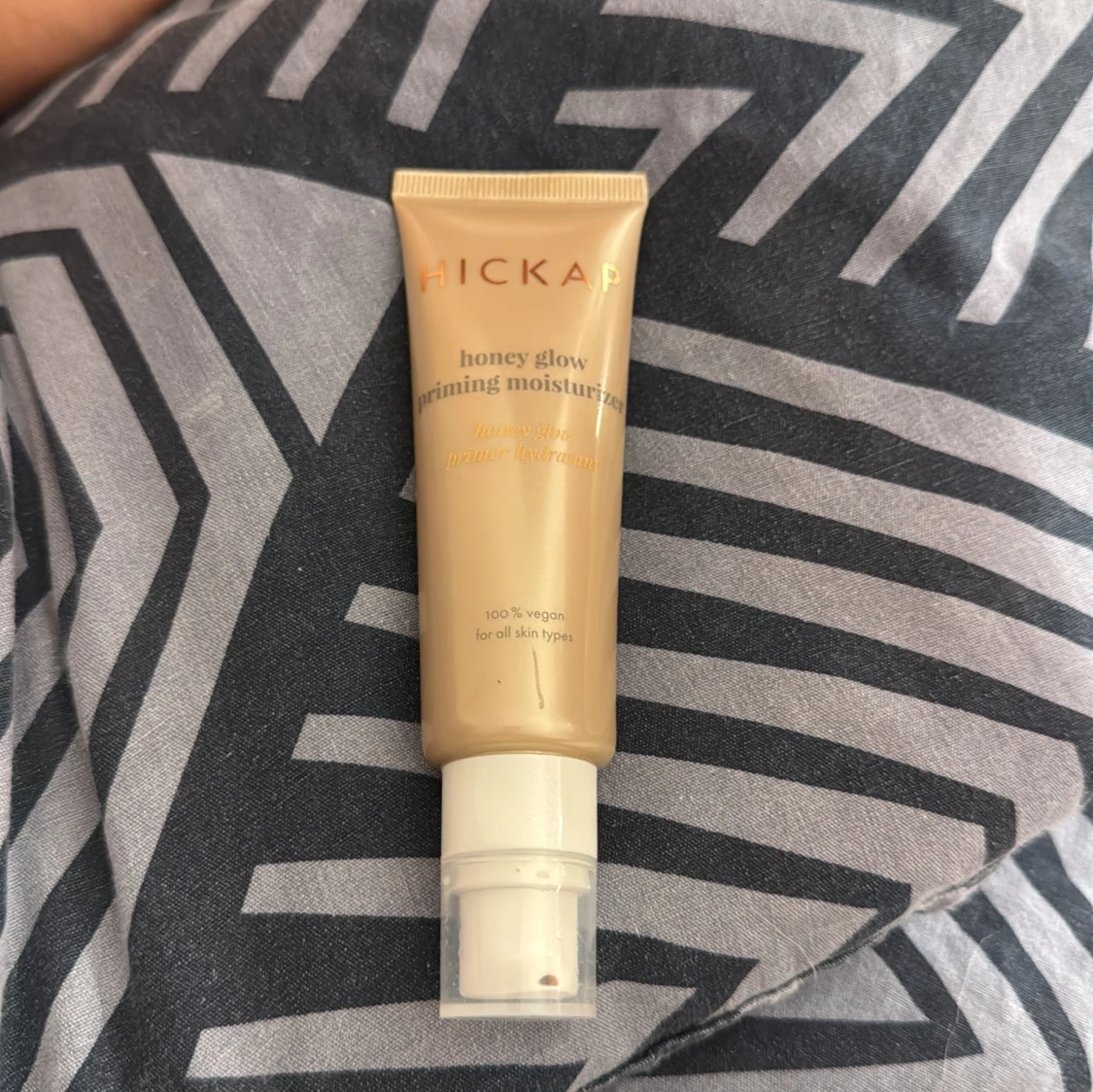 Hickap Honey Glow Priming Moisturizer