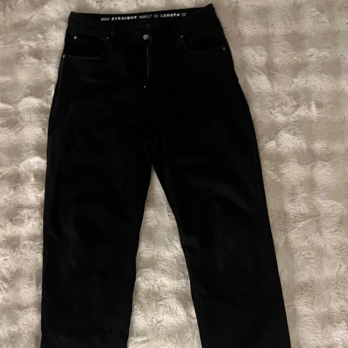 Svarta 90s straight jeans midja 32 - 1