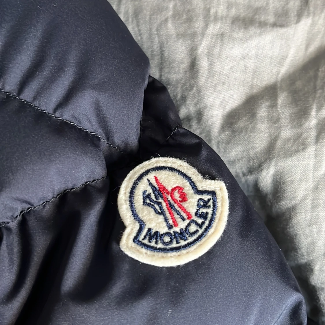 Svart Moncler pufferjacka herr - 4