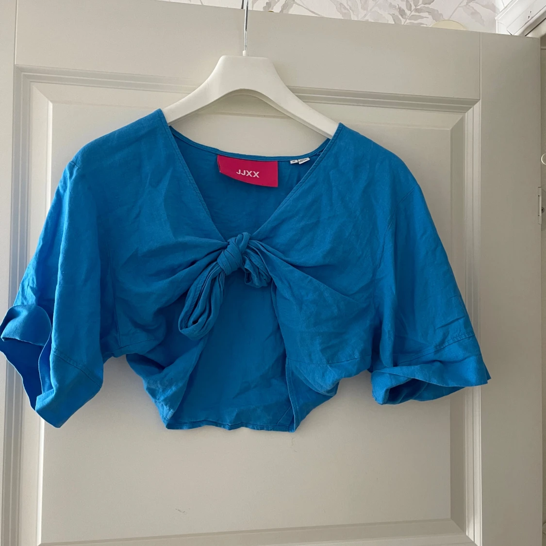 Blå croppad bolerotopp från JJXX