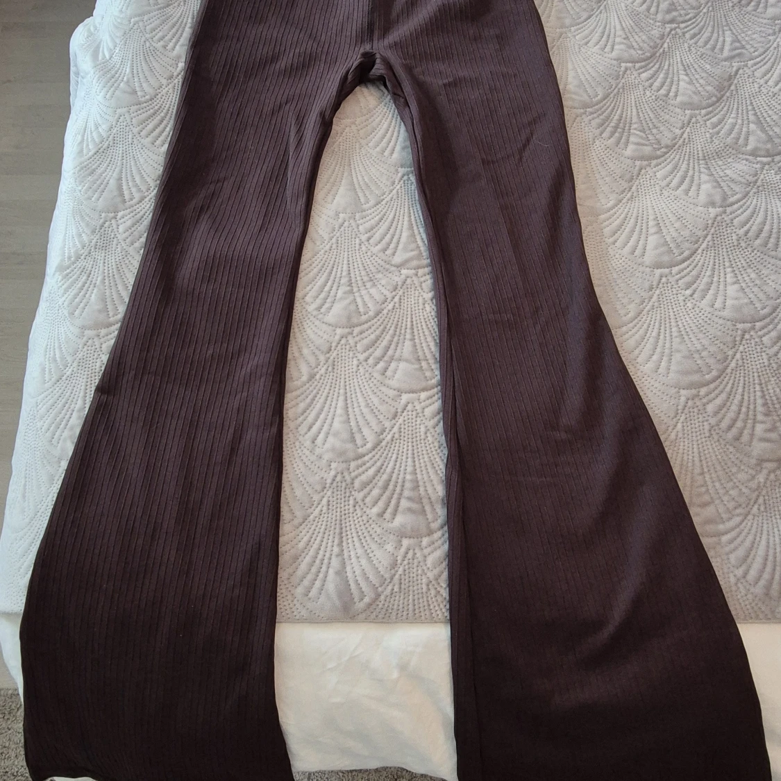 Bruna ribbade bootcut byxor Aim'n XS - 1