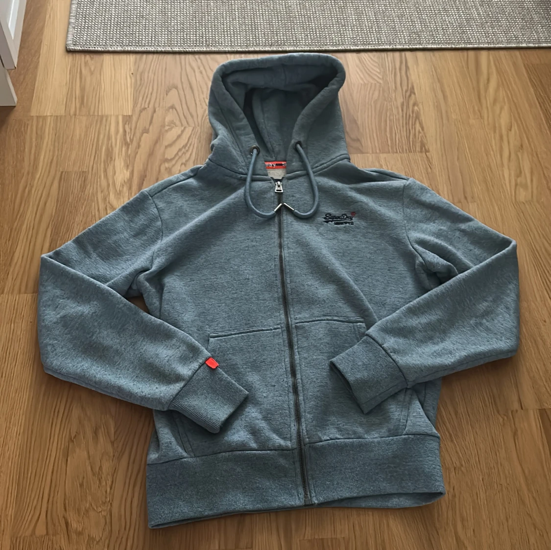 Blå hoodie från Superdry Orange Label