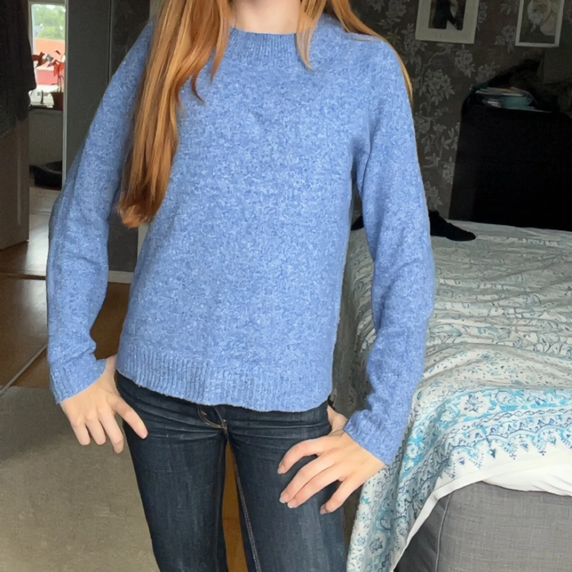 Blå stickad tröja