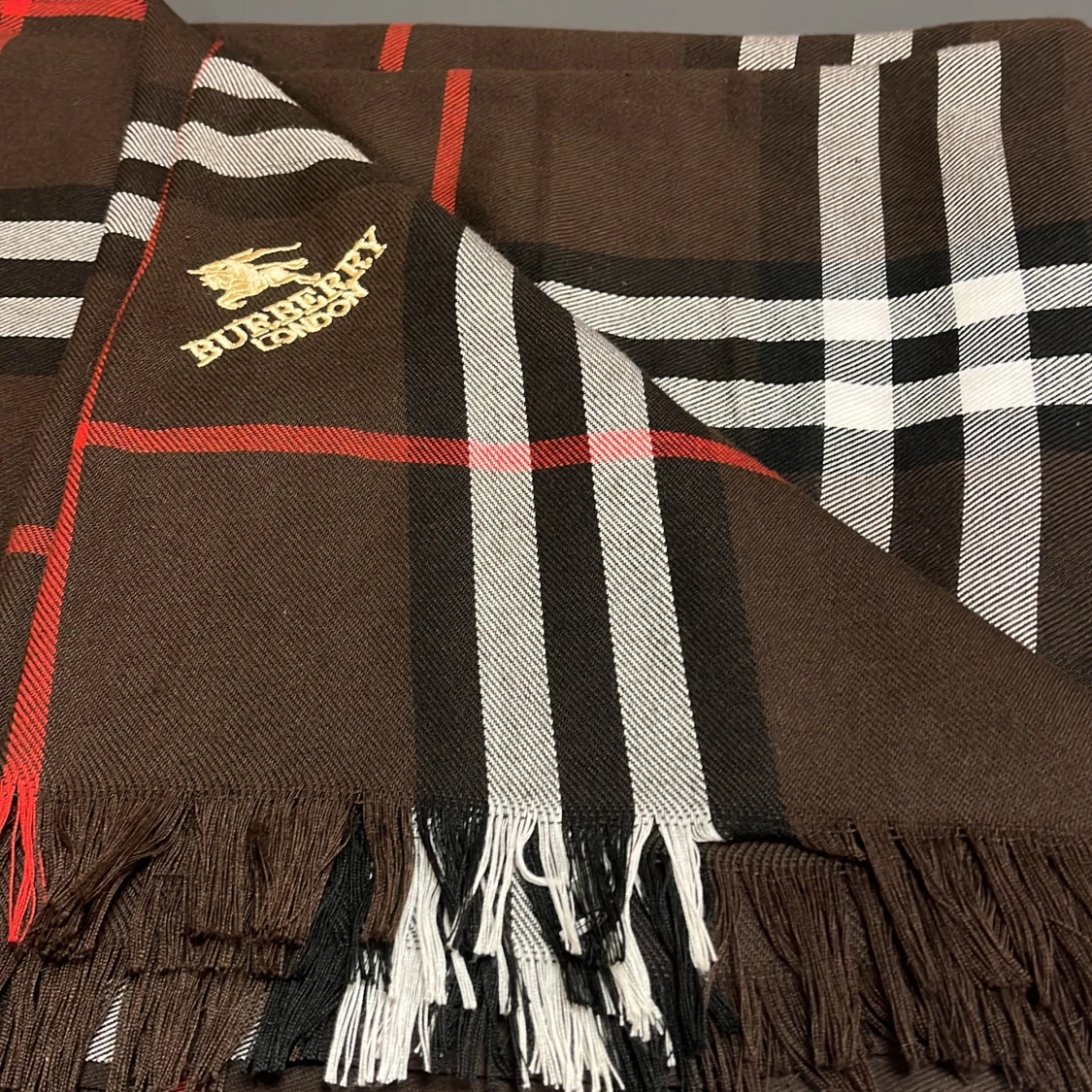 Brun rutig halsduk från Burberry - 3
