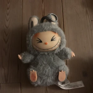 En lafufu - Supersöt lafufu som du kan ha på väskan💕